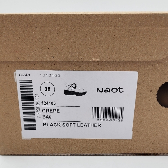 NAOT Crepe Black Soft Leather Platform Chunky Sandal Women's Size 7 - Picture 2 of 12